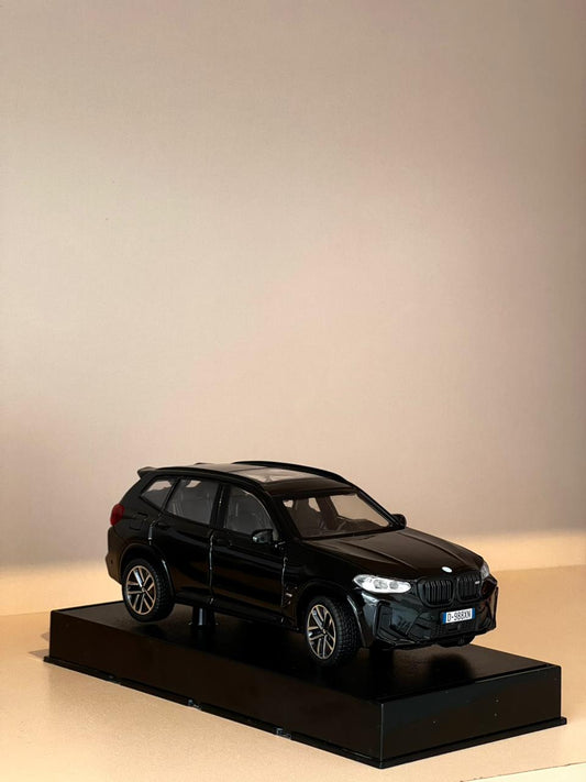 BMW XM 1:32 SCALE