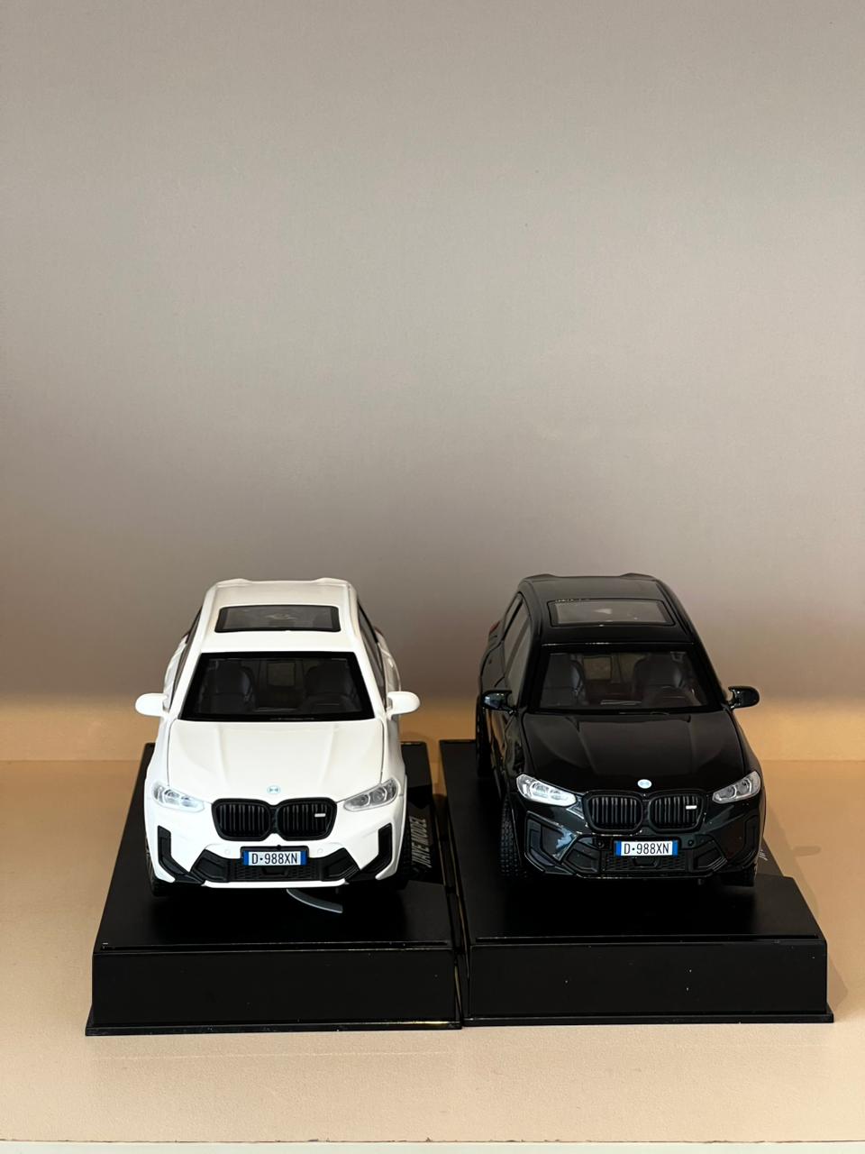 BMW XM 1:32 SCALE